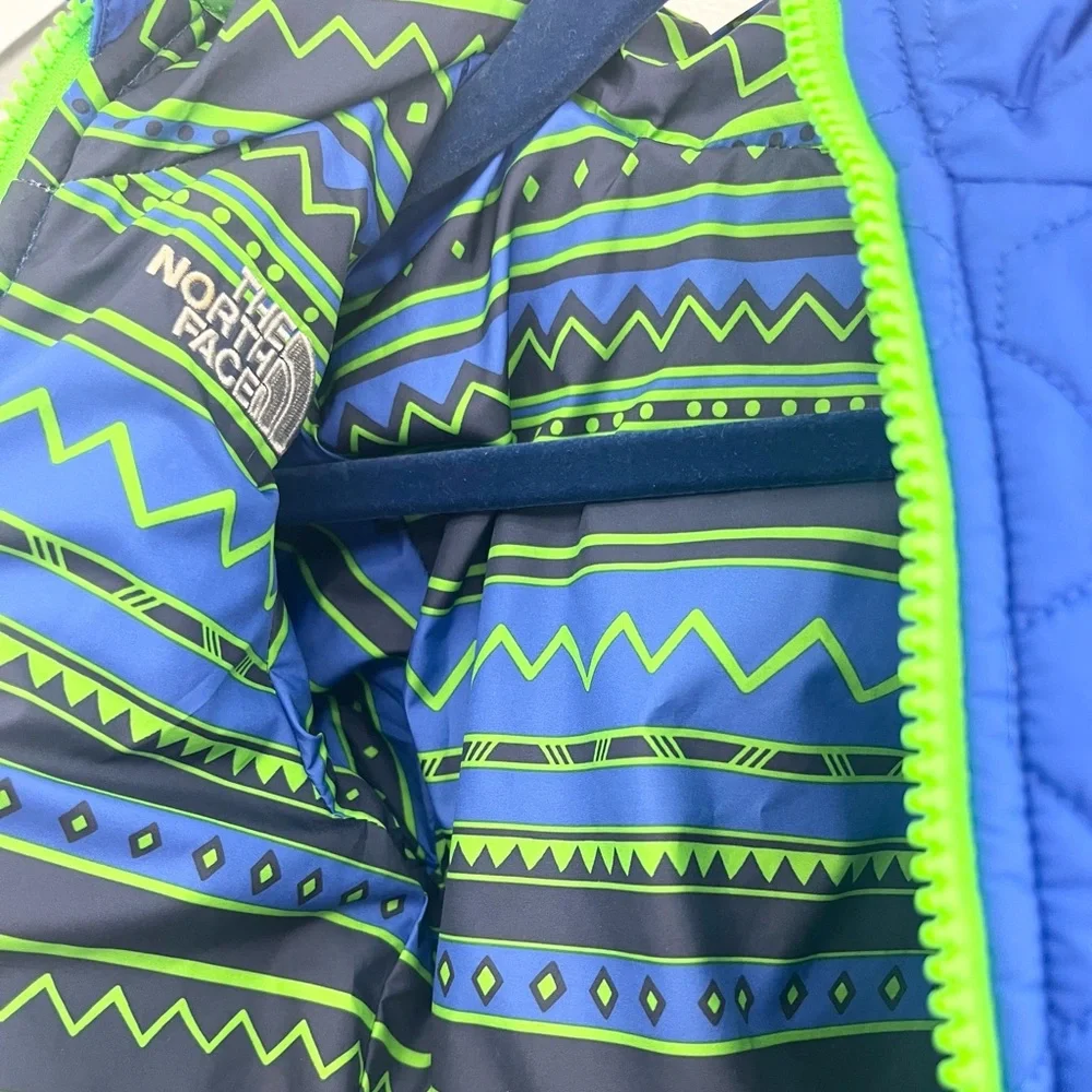 EUC Royal Blue Reversible The North Face Blue Quilted Jacket Green 12-18m